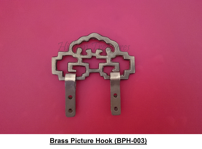 03 Brass picture hook